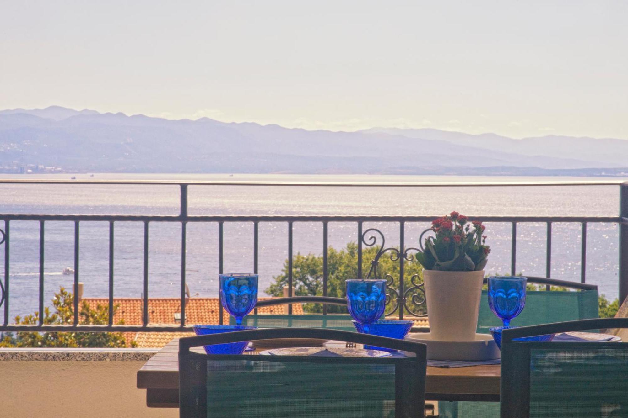 Riviera Blue Apartments With Seaview, Private Whirlpools And Parking Near Opatija Opric 外观 照片